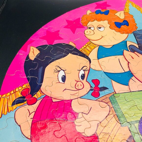 Vintage 1979 Porky Pig Petunia MISS PRETTY PIG 125 pc Round Puzzle -Complete - Picture 6 of 12